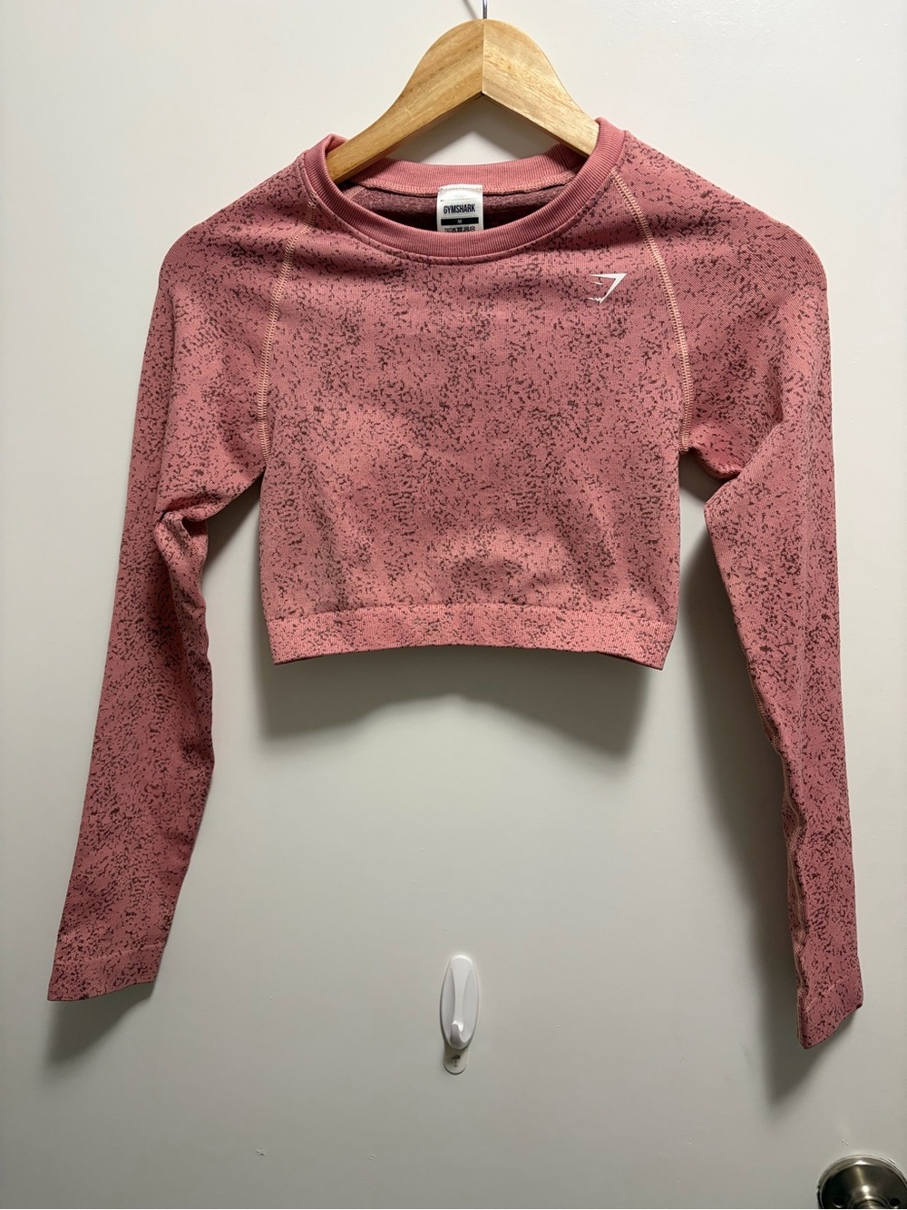 Gymshark Adapt Fleck Seamless Long Sleeve Crop Top in Speckled Pink Medium